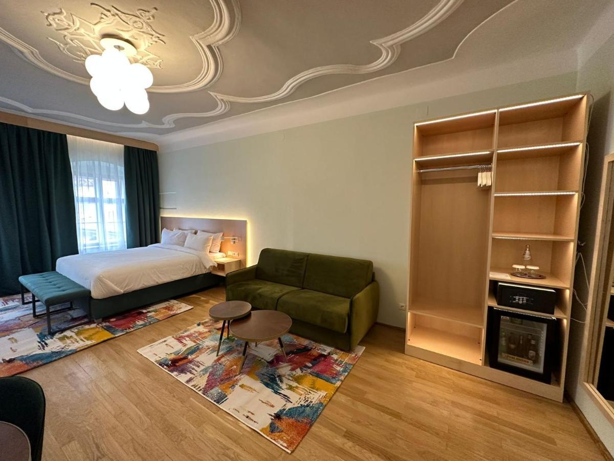 Casa Luxemburg- Newly Renovated 3*