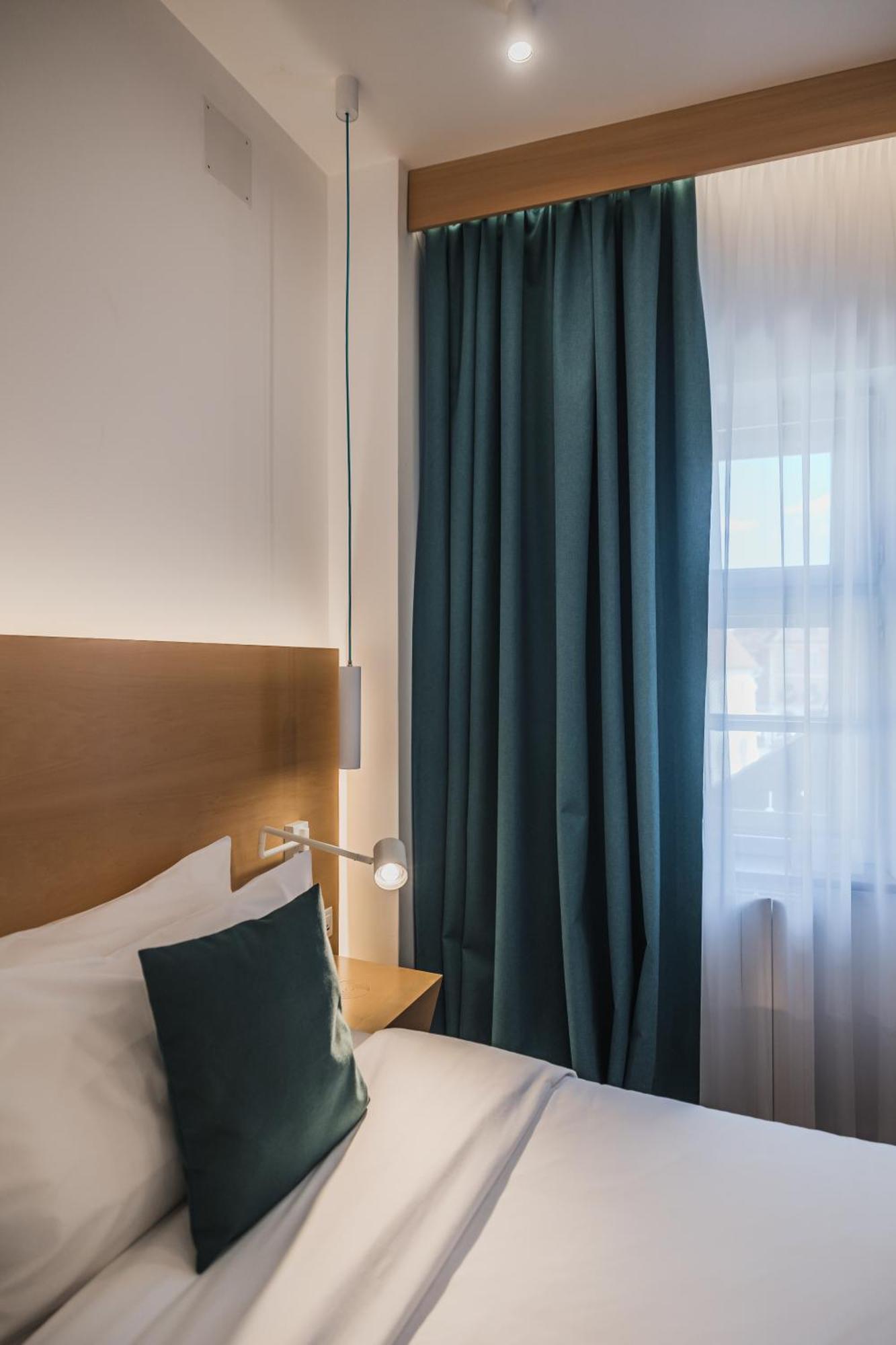Casa Luxemburg- Newly Renovated Hotel 3*