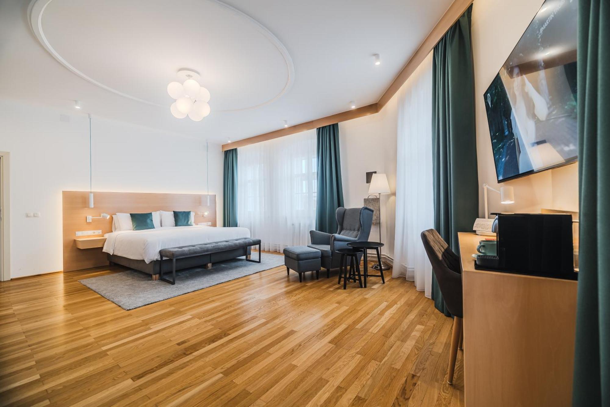Hotel Casa Luxemburg- Newly Renovated 3*
