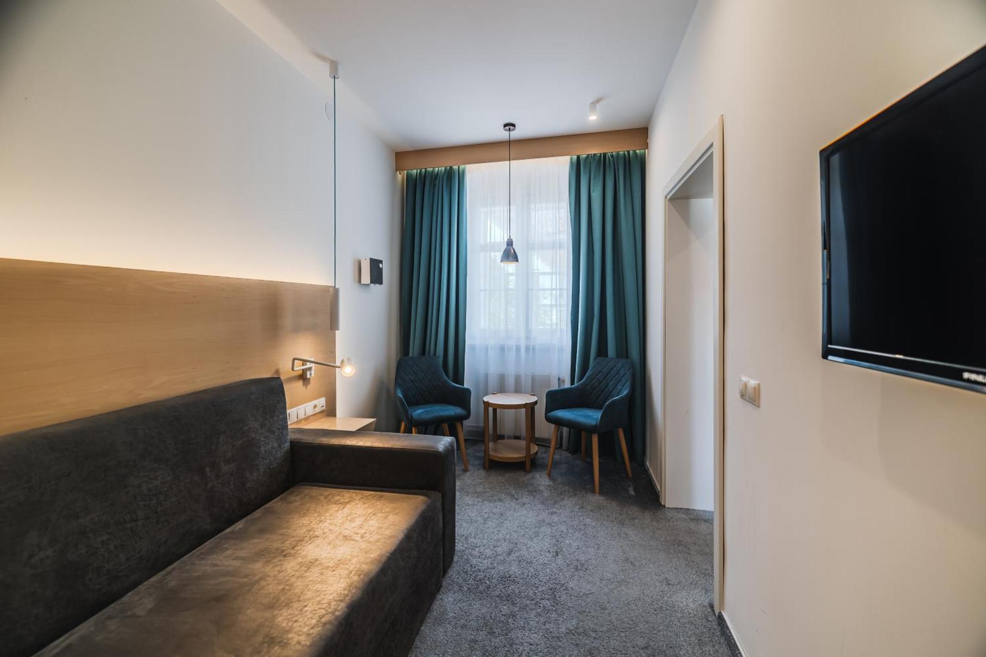Casa Luxemburg- Newly Renovated Hotel
